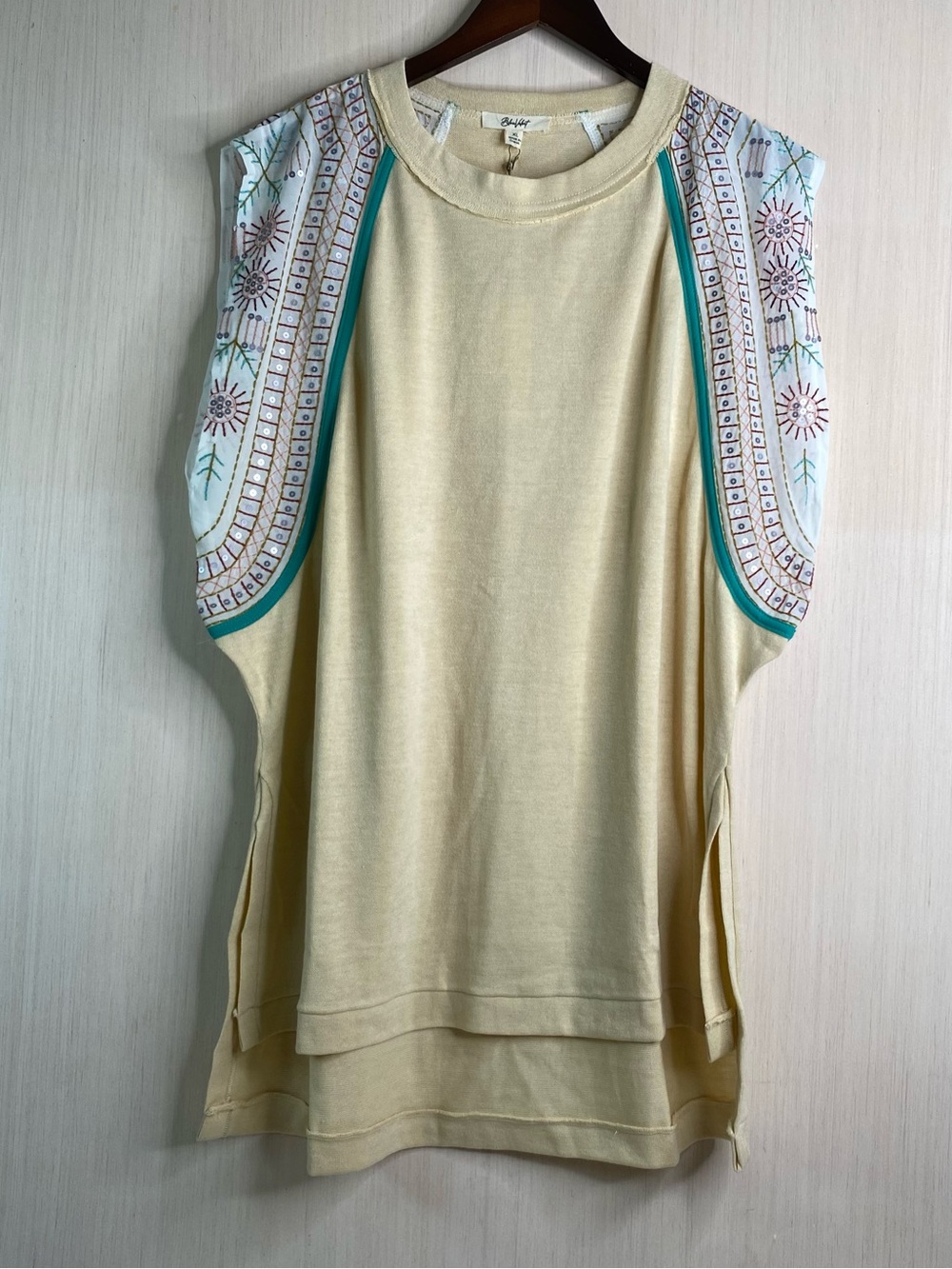 Blue Velvet Sleeveless Cream Embroidered Sequin Shoulder Tank XL